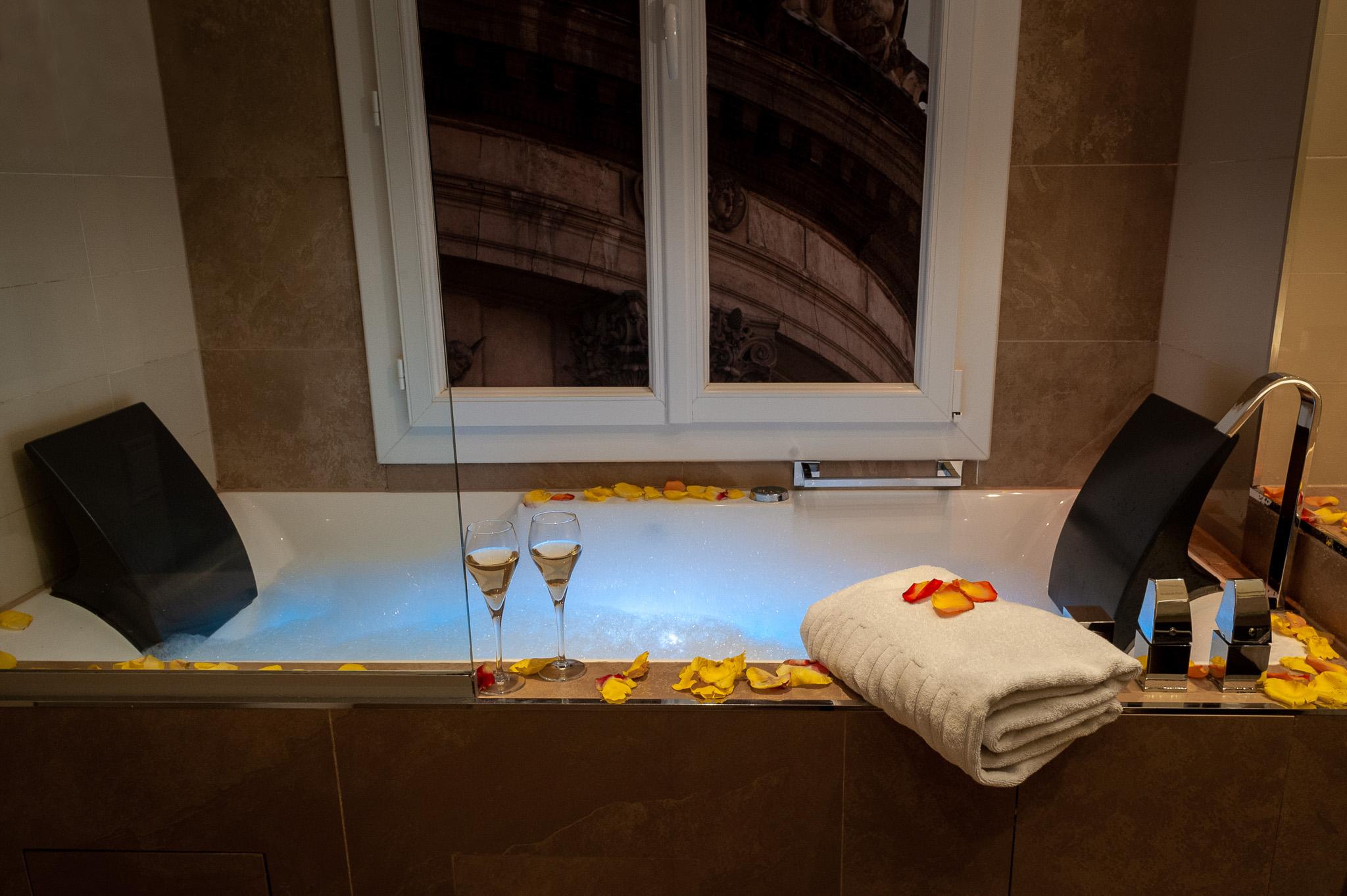 Secret De Paris - Hotel & Spa (Adults Only) Exterior photo